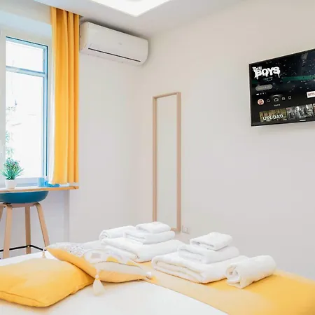 Апартаменты Vacuna Pleasant Неаполь